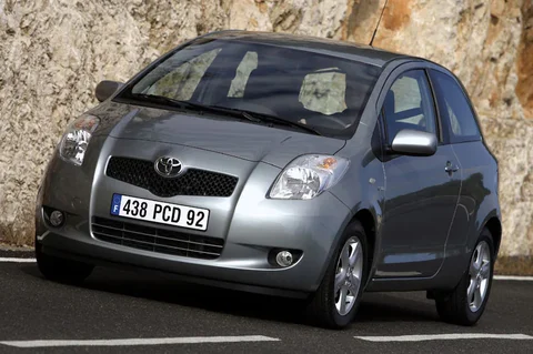 Toyota Yaris 1.4 D-4D Linea Terra 2005 view 8