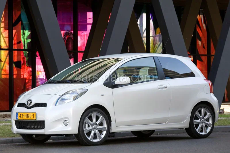 Toyota Yaris 1.0 12v VVT-i Access 2009 front view