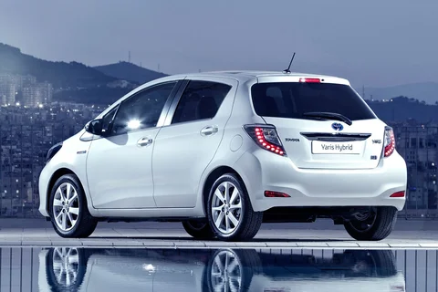 Toyota Yaris 1.5 Full Hybrid Dynamic 2012 view 5