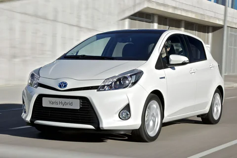 Toyota Yaris 1.5 Full Hybrid Dynamic 2012 view 11