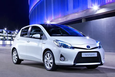 Toyota Yaris 1.5 Full Hybrid Dynamic 2012 view 12