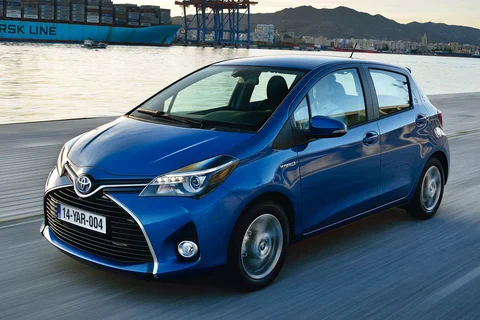 Toyota Yaris 1.5 Full Hybrid Dynamic 2014 view 11