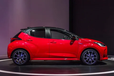 Toyota Yaris 1.0 VVT-i Active 2020 view 8