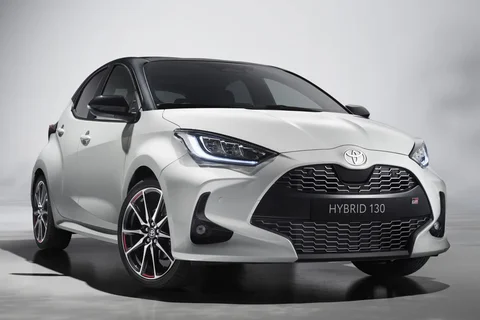 Toyota Yaris 1.5 VVT-i Active 2024 view 12