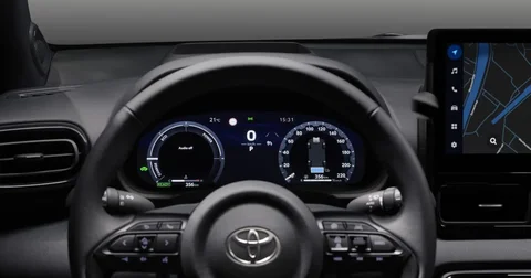 Toyota Yaris 1.5 VVT-i Active 2024 view 7