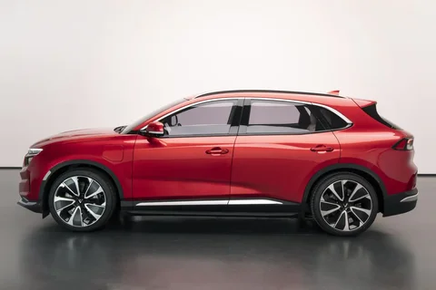 VinFast VF8 Eco 82kWh 2023 view 4