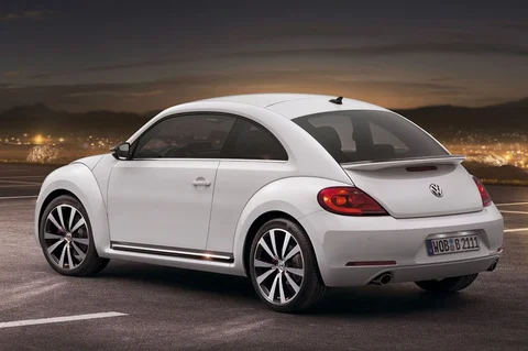 Volkswagen Beetle 1.2 TSI BMT Trend 2012 view 2