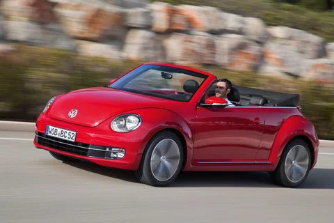 Volkswagen Beetle 2013 front view