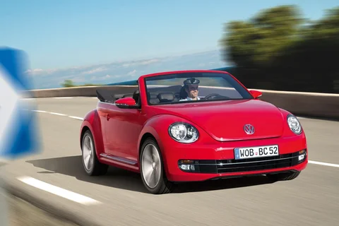 Volkswagen Beetle Cabrio 1.2 TSI Design 2013 view 2