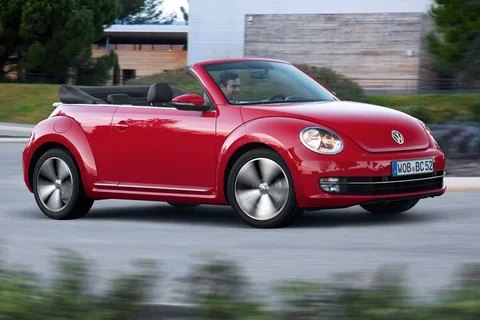 Volkswagen Beetle Cabrio 1.2 TSI Design 2013 view 3