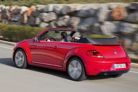 Volkswagen Beetle Cabrio 1.2 TSI Design 2013 view 6