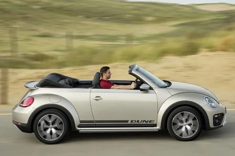 Volkswagen Beetle Cabrio 1.2 TSI Dune 2016 view 3