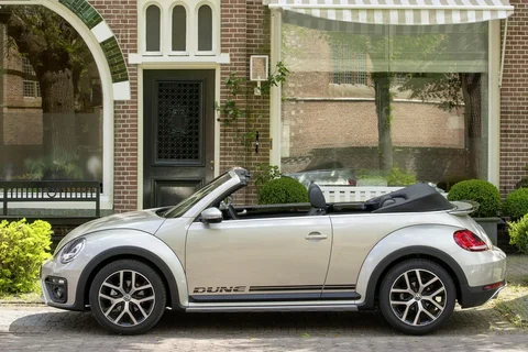 Volkswagen Beetle Cabrio 1.2 TSI Dune 2016 view 11