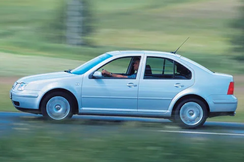 Volkswagen Bora 2.0 1998 view 11