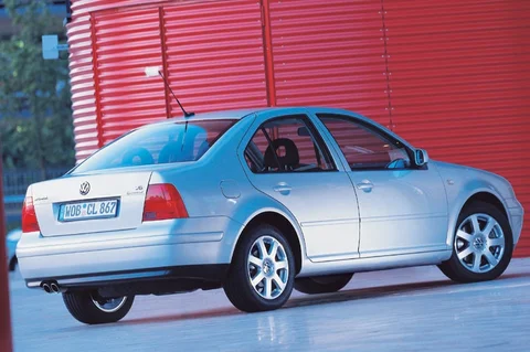 Volkswagen Bora 2.0 1998 view 7
