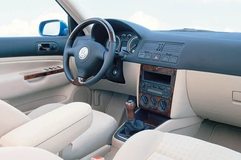 Volkswagen Bora 2.0 1998 view 9