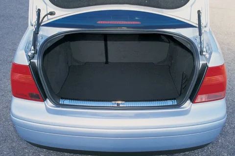 Volkswagen Bora 2.0 1998 view 10