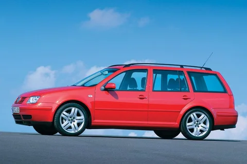 Volkswagen Bora Variant 2.8 V6 4Motion Highline 2000 view 4