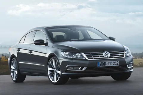 Volkswagen CC 2.0 TSI 2012 view 3