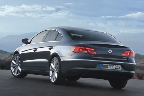 Volkswagen CC 2.0 TSI 2012 view 4