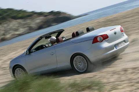 Volkswagen Eos 3.2 V6 2006 view 4