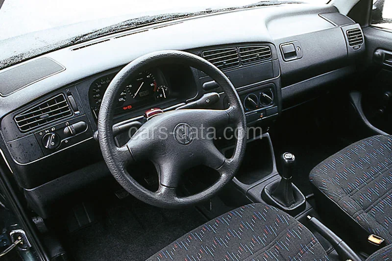 Volkswagen Golf 1.4 1995 front view