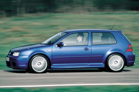 Volkswagen Golf R32 2003 view 2