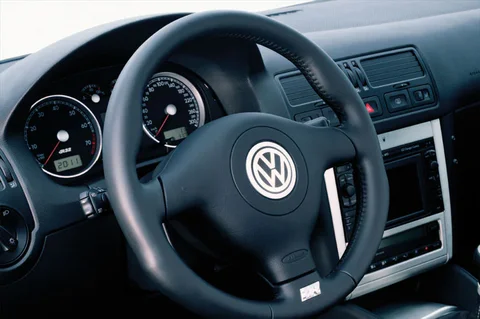Volkswagen Golf R32 2003 view 6
