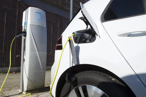 Volkswagen Golf e-Golf 2014 view 10
