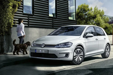 Volkswagen Golf e-Golf E-dition 2020 2020 view 3