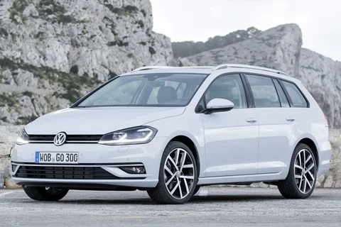 Volkswagen Golf Variant 2.0 TSI 4Motion R 2017 view 4
