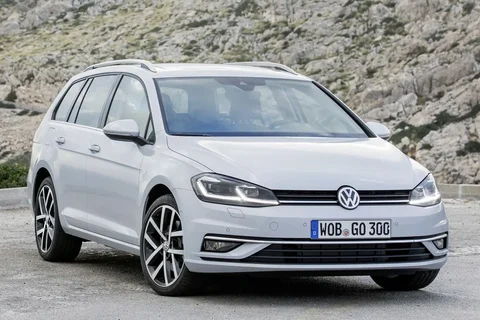 Volkswagen Golf Variant 2.0 TSI 4Motion R 2017 view 6