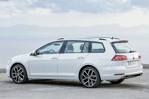 Volkswagen Golf Variant 2.0 TSI 4Motion R 2017 view 8
