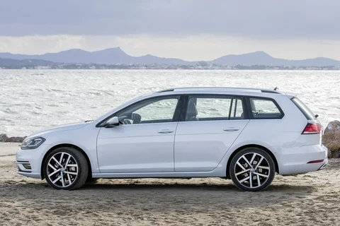 Volkswagen Golf Variant 2.0 TSI 4Motion R 2017 view 12