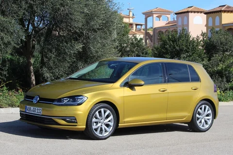 Volkswagen Golf 1.4 TSI 150hp Highline 2017 view 12