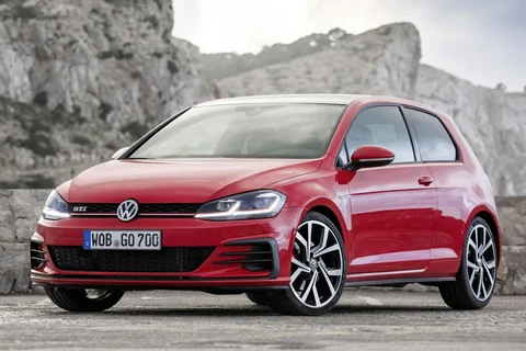 Volkswagen Golf 2.0 TSI GTI 2017 view 8