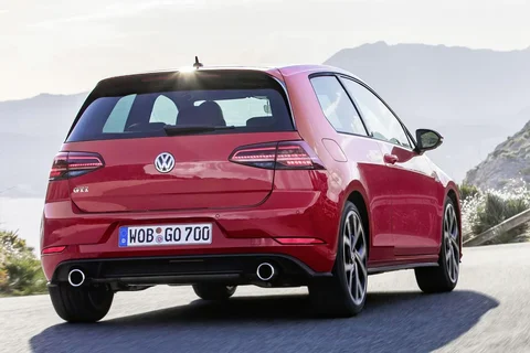 Volkswagen Golf 2.0 TSI GTI 2017 view 11