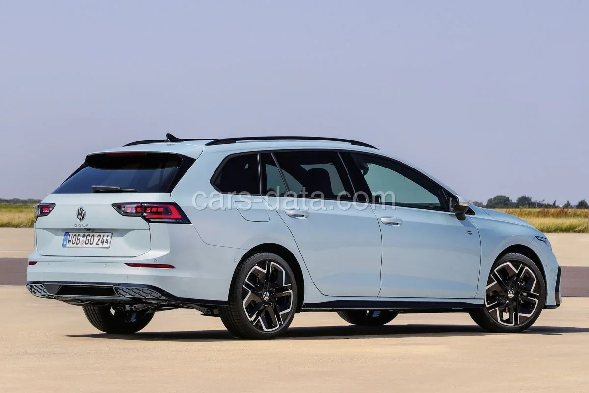 Volkswagen Golf Variant 1.5 eTSI 116hp 2024 front view