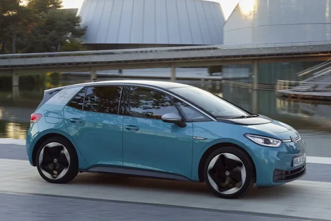 Volkswagen ID.3 58kWh 1st Plus 2020 view 10