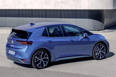 Volkswagen ID.3 Neo 50kWh 170hp Life 2026 ferdehátú nézet 5