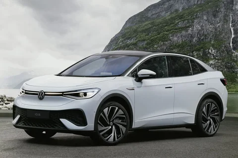Volkswagen ID.5 77kWh 286hp Pro 2024 view 7