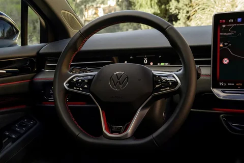 Volkswagen ID.7 Tourer 77kWh 286hp Pro 2024 view 7