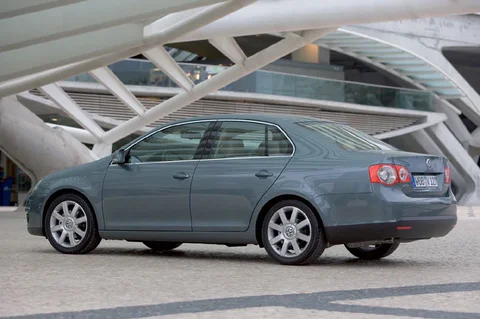 Volkswagen Jetta 1.6 Comfortline 2006 view 3