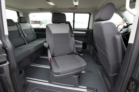 Volkswagen Multivan L1H1 2.0 Comfortline 2010 view 5
