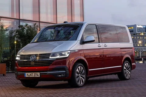 Volkswagen Multivan L1H1 2.0 TDI 204hp Highline 2021 view 2