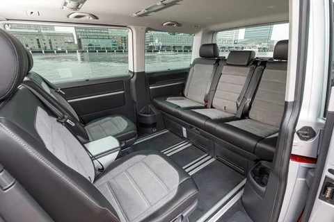 Volkswagen Multivan L1H1 2.0 TDI 204hp Highline 2021 view 3