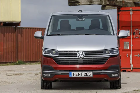 Volkswagen Multivan L1H1 2.0 TDI 204hp Highline 2021 view 9