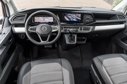 Volkswagen Multivan L1H1 2.0 TDI 204hp Highline 2021 view 12