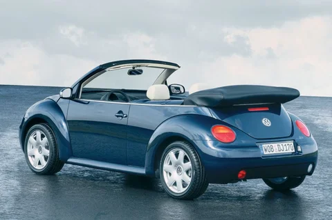 Volkswagen New Beetle Cabrio 1.4 2003 view 2