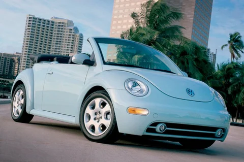 Volkswagen New Beetle Cabrio 1.4 2003 view 3